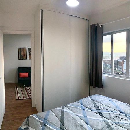 707- Apartamento Encantador, Amplo E Decorado, Quarto, Sala, Cozinha, Mobiliario Moderno, Cozinha Completa Com Utensilios , Excelente Vista Da Cidade E Localizacao Privelegiada No Bairro Bigorrilho กูรีตีบา ภายนอก รูปภาพ