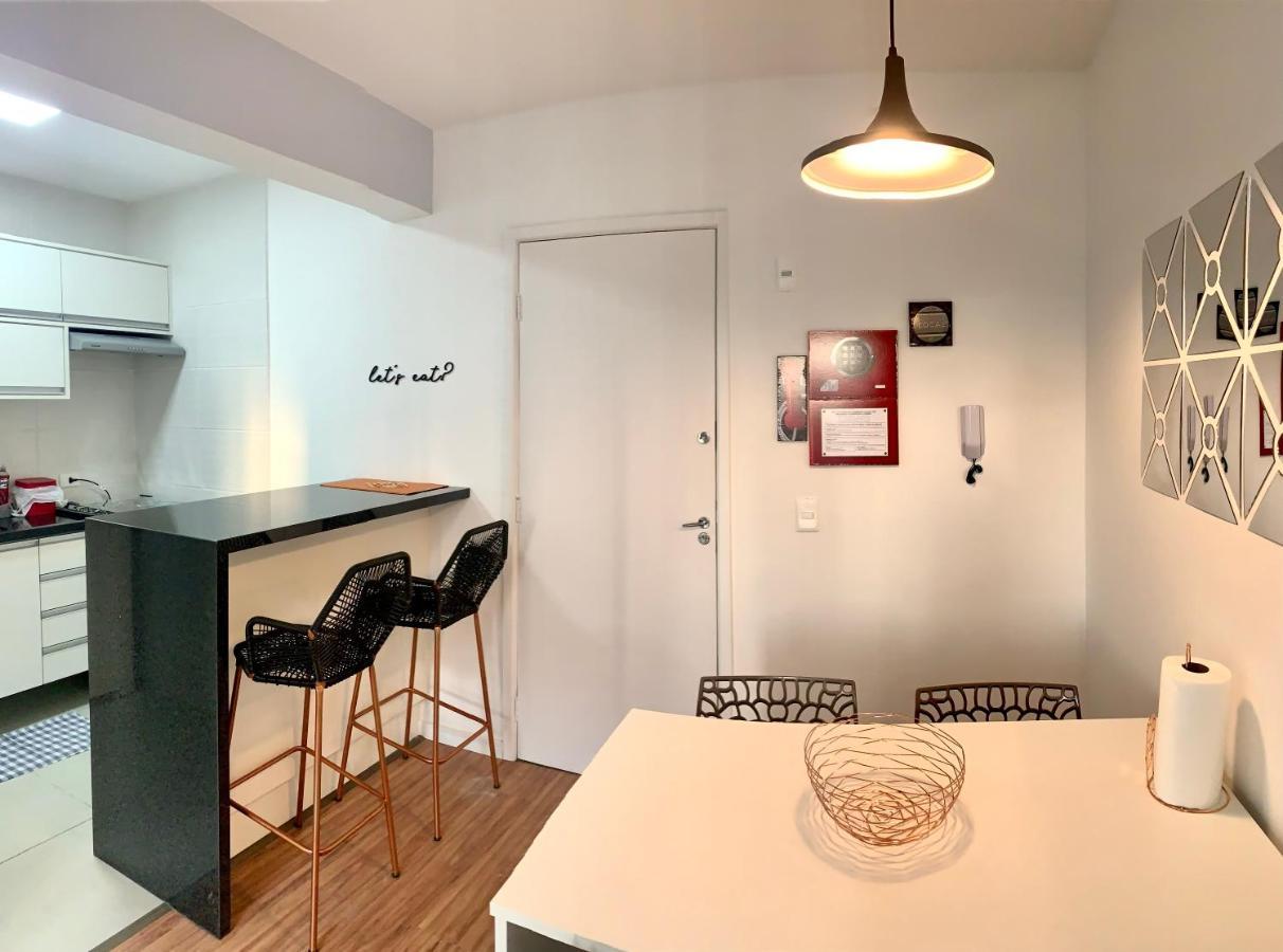 707- Apartamento Encantador, Amplo E Decorado, Quarto, Sala, Cozinha, Mobiliario Moderno, Cozinha Completa Com Utensilios , Excelente Vista Da Cidade E Localizacao Privelegiada No Bairro Bigorrilho กูรีตีบา ภายนอก รูปภาพ