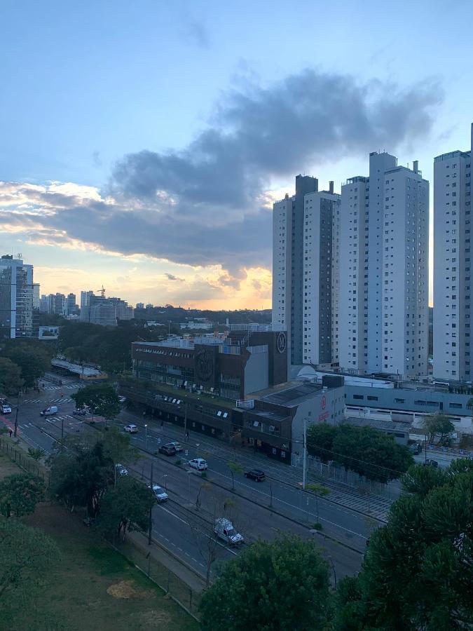707- Apartamento Encantador, Amplo E Decorado, Quarto, Sala, Cozinha, Mobiliario Moderno, Cozinha Completa Com Utensilios , Excelente Vista Da Cidade E Localizacao Privelegiada No Bairro Bigorrilho กูรีตีบา ภายนอก รูปภาพ