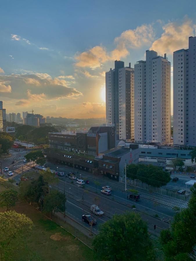 707- Apartamento Encantador, Amplo E Decorado, Quarto, Sala, Cozinha, Mobiliario Moderno, Cozinha Completa Com Utensilios , Excelente Vista Da Cidade E Localizacao Privelegiada No Bairro Bigorrilho กูรีตีบา ภายนอก รูปภาพ