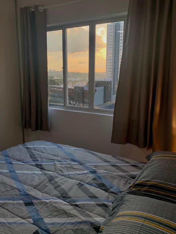 707- Apartamento Encantador, Amplo E Decorado, Quarto, Sala, Cozinha, Mobiliario Moderno, Cozinha Completa Com Utensilios , Excelente Vista Da Cidade E Localizacao Privelegiada No Bairro Bigorrilho กูรีตีบา ภายนอก รูปภาพ